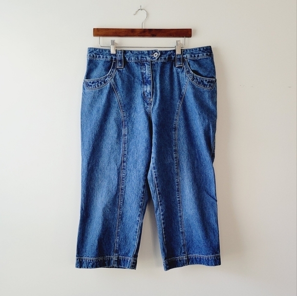 Bay Studio khakis blue jean capri with heart shaped pockets‎ size 14 - Picture 1 of 7